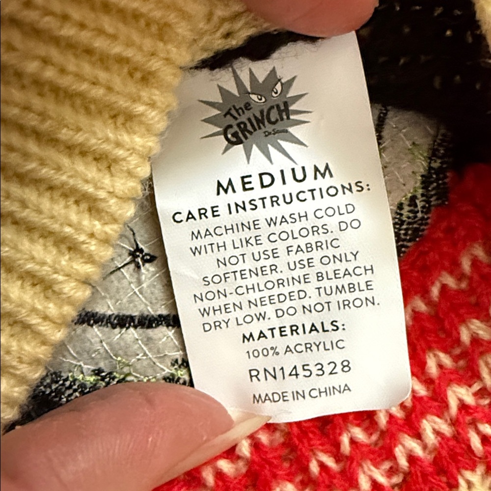The Grinch-He’s a mean one! - Knit Christmas Sweater. Size M. - Picture 12 of 13